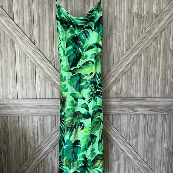 NWOT Party Dress Tropical Princess Polly Long Green Silky Hawaii Large - Picture 3 of 6